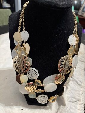 Gold and Pearl Leaf-Accent Multi-Strand Necklace #vintage